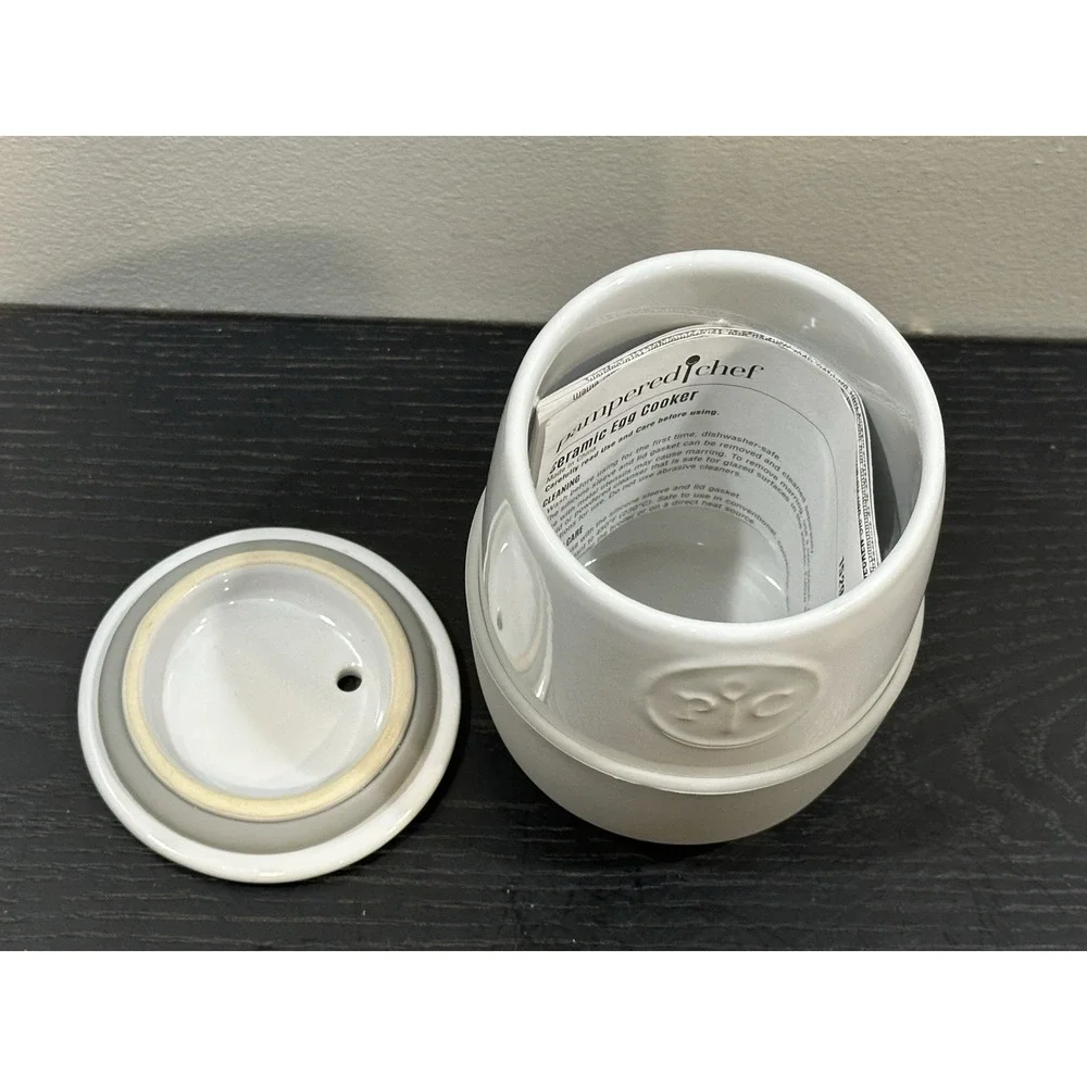 Pampered Chef Ceramic Microwave Egg Cooker with‎ Silicone Sleeve #1529